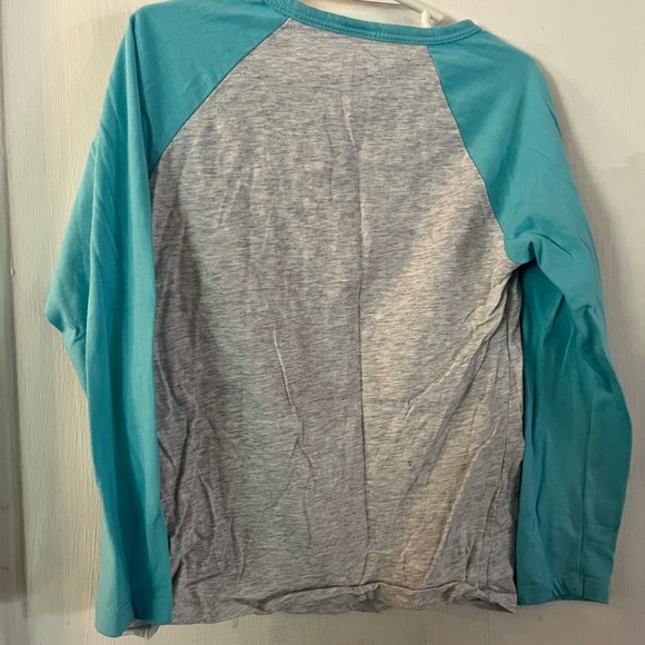 Gray Long Sleeve Tee with Classic Crew Neck - Picture 3 of 3